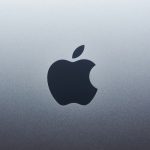 iPhone의 ‘리퀴드 글래스’ 디자인 논란과 새로운 AirPods Pro 3 출시